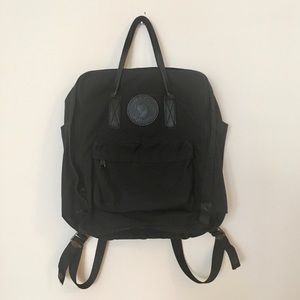 FJALL RAVEN - Kanken No. 2 Laptop 15” Black